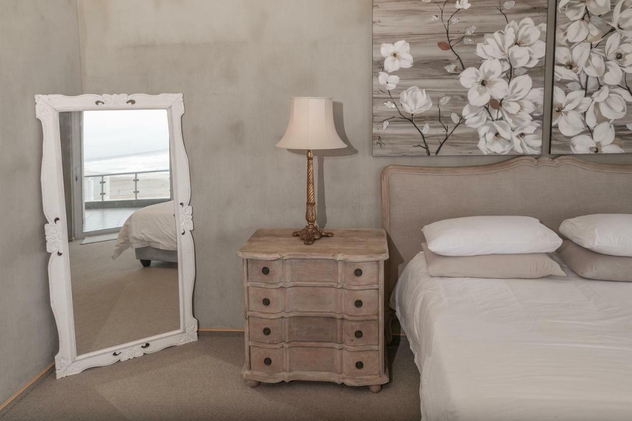 Blue Pearl - Situated Right On The Beach Swakopmund Exterior foto